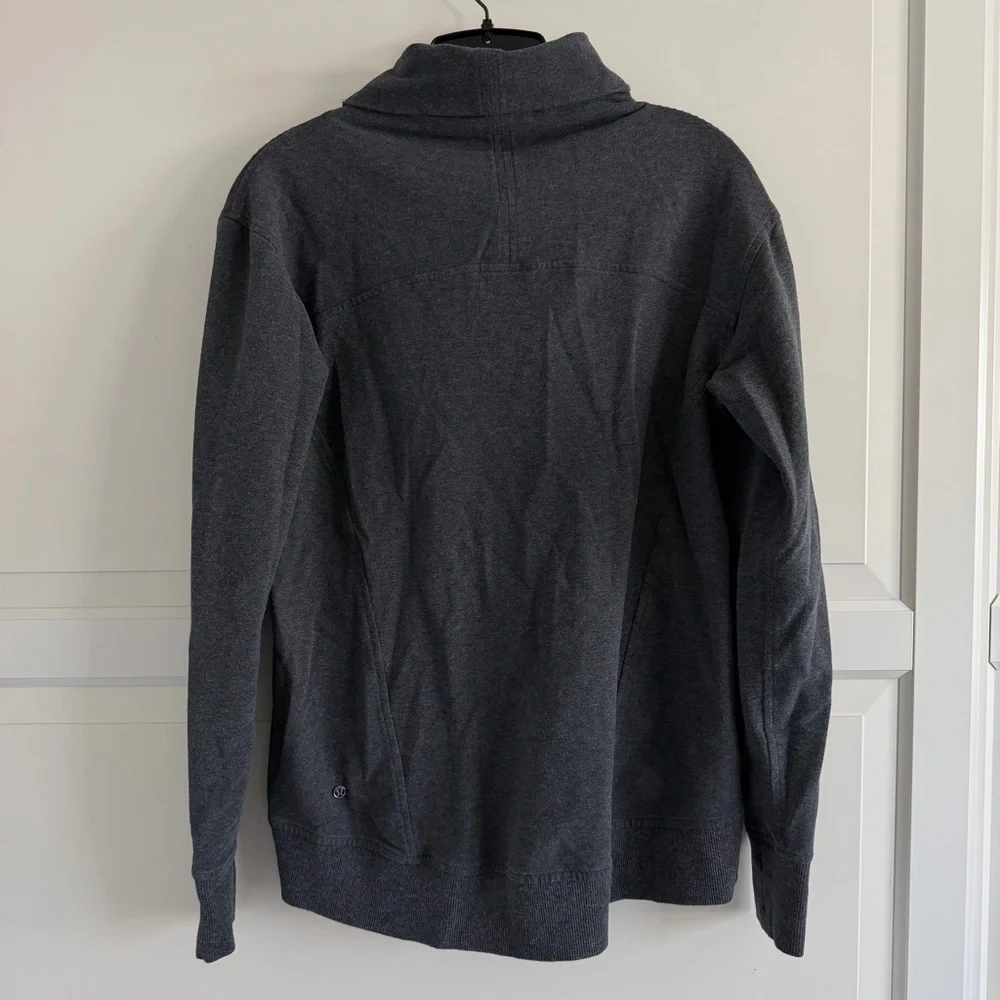 Lululemon Heathered Dark Gray On The Double Pullover Sweater Size 8 41881